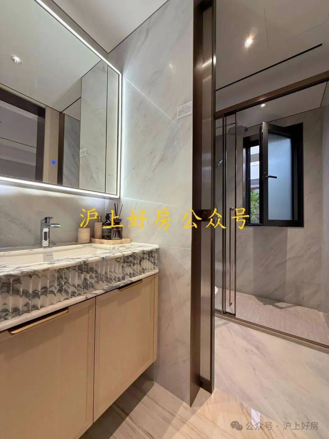 心前台电线楼盘百科→楼盘网站→测评→中心电话→来电预约看房pg电子入口澐启滨江(售楼处)电话→上海华润澐启滨江售楼中(图4)